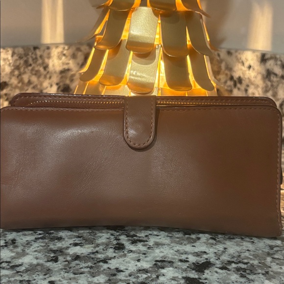 Authentic Coach Tan Leather Clutch Wallet - Pre Owned - Picture 8 of 9